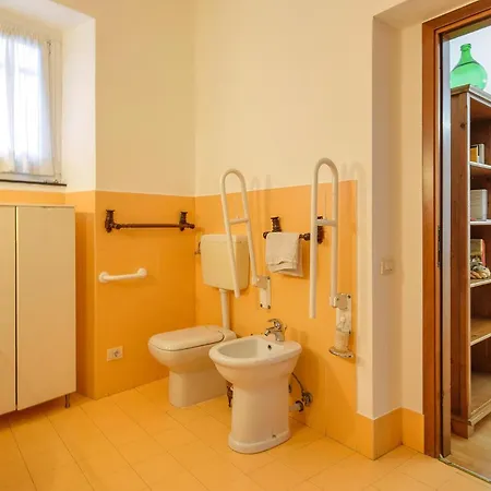 Lovely In With Kitchen Апартаменты