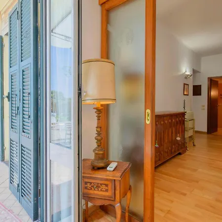 Lovely In With Kitchen